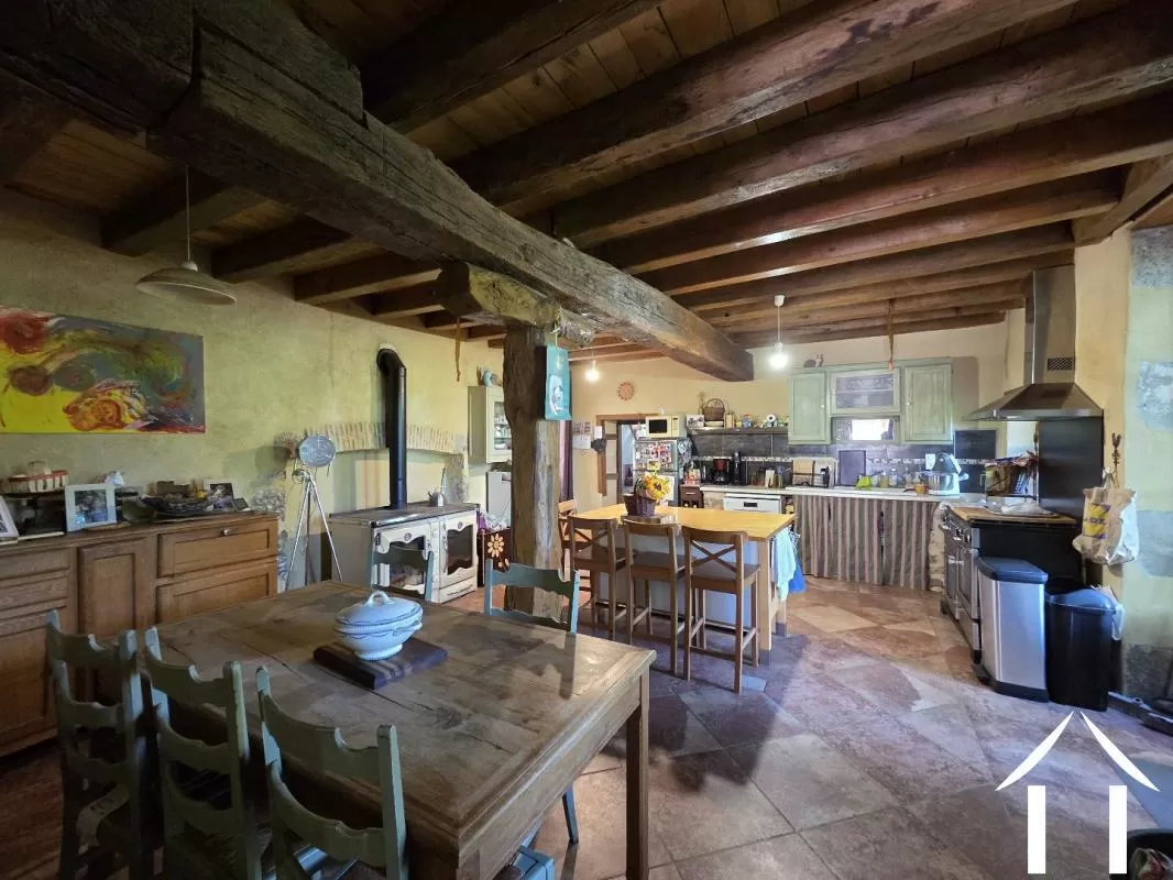 Woonboerderij te koop chantelle, auvergne, AP030071179 Afbeelding - 2