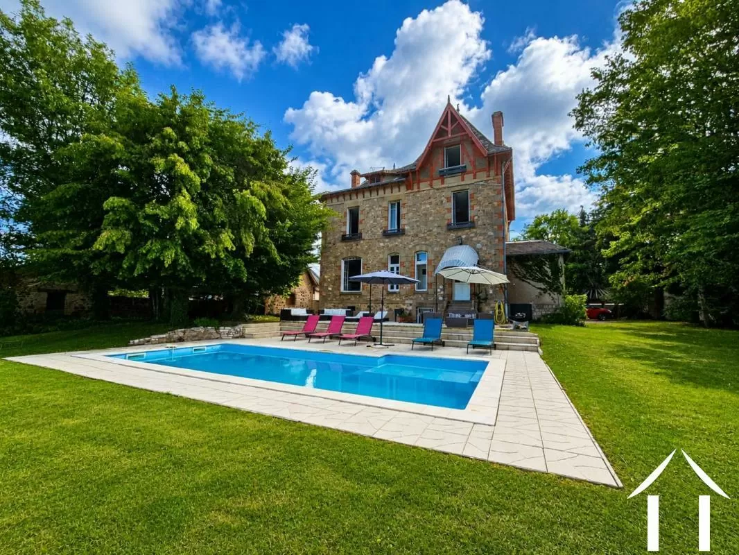 Dorpshuis te koop cosne d allier, auvergne, AP030071184 Afbeelding - 1