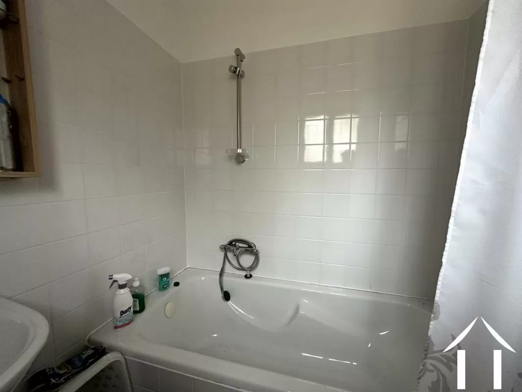 Woonhuis te koop chatel montagne, auvergne, AP030071190 Afbeelding - 6
