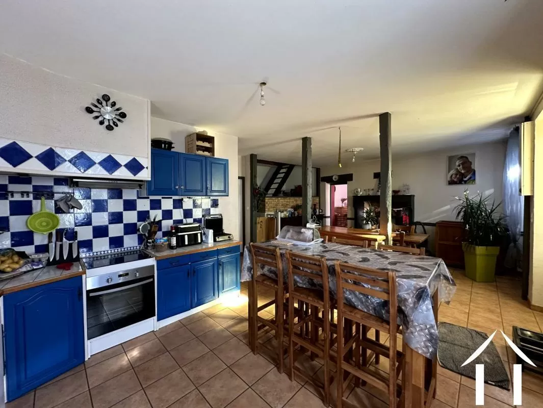 Woonhuis te koop louchy montfand, auvergne, AP030071201 Afbeelding - 2