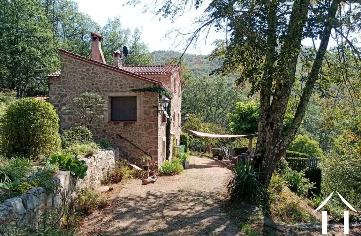Bezit 1 hectare ++ te koop st laurent de cerdans, languedoc-roussillon, EG11-2538 Afbeelding - 9