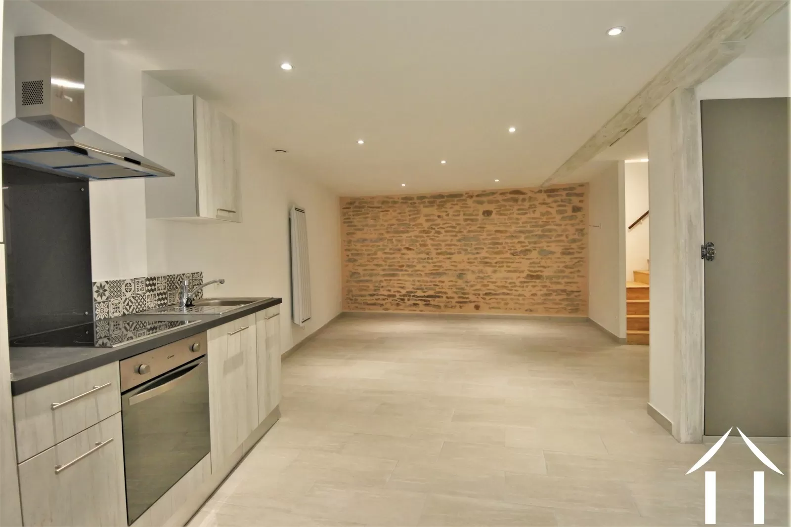 Dorpshuis te koop joncy, bourgogne, JP5135S Afbeelding - 1