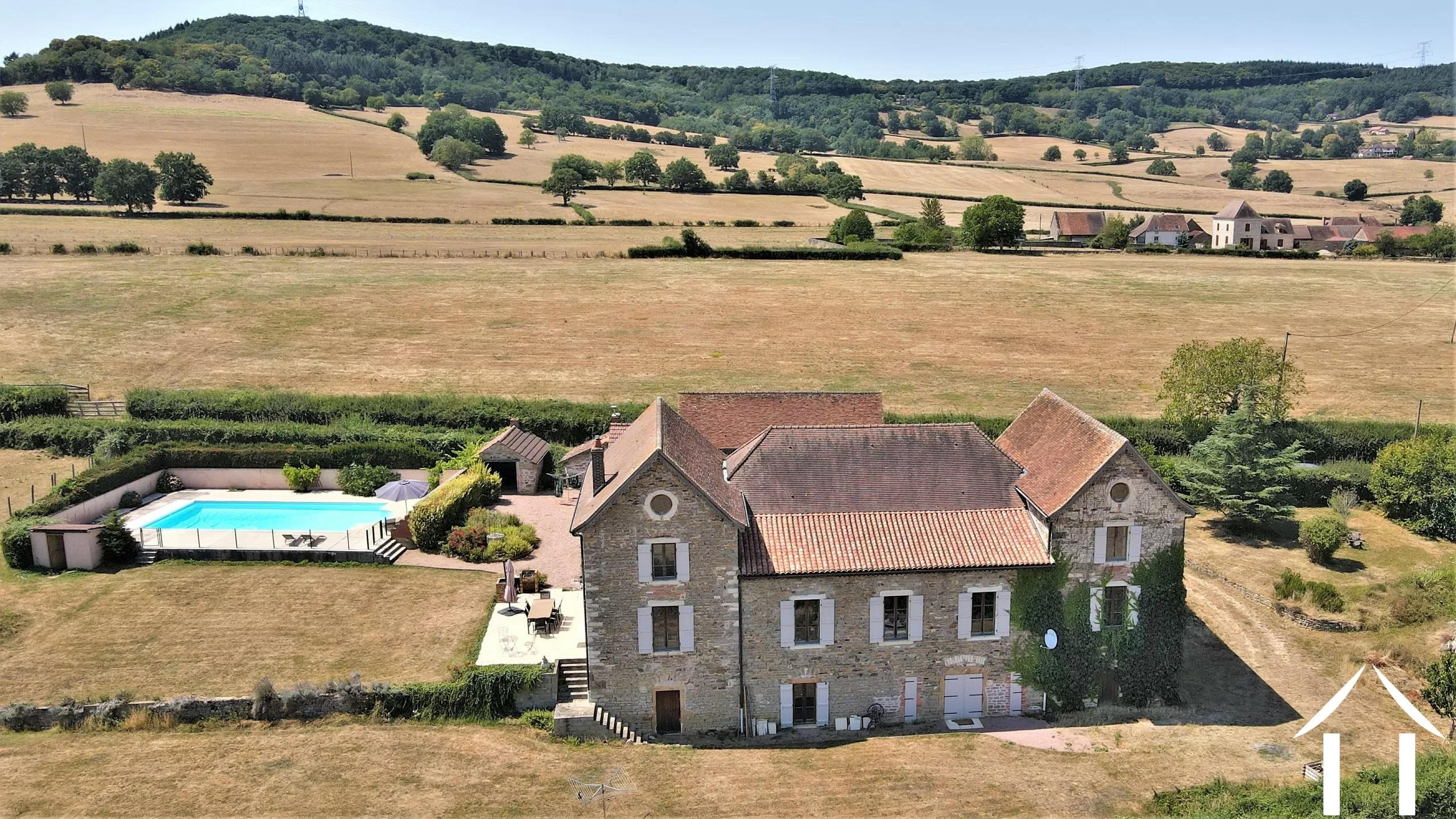 Woonhuis te koop cluny, bourgogne, JP5060S Afbeelding - 1