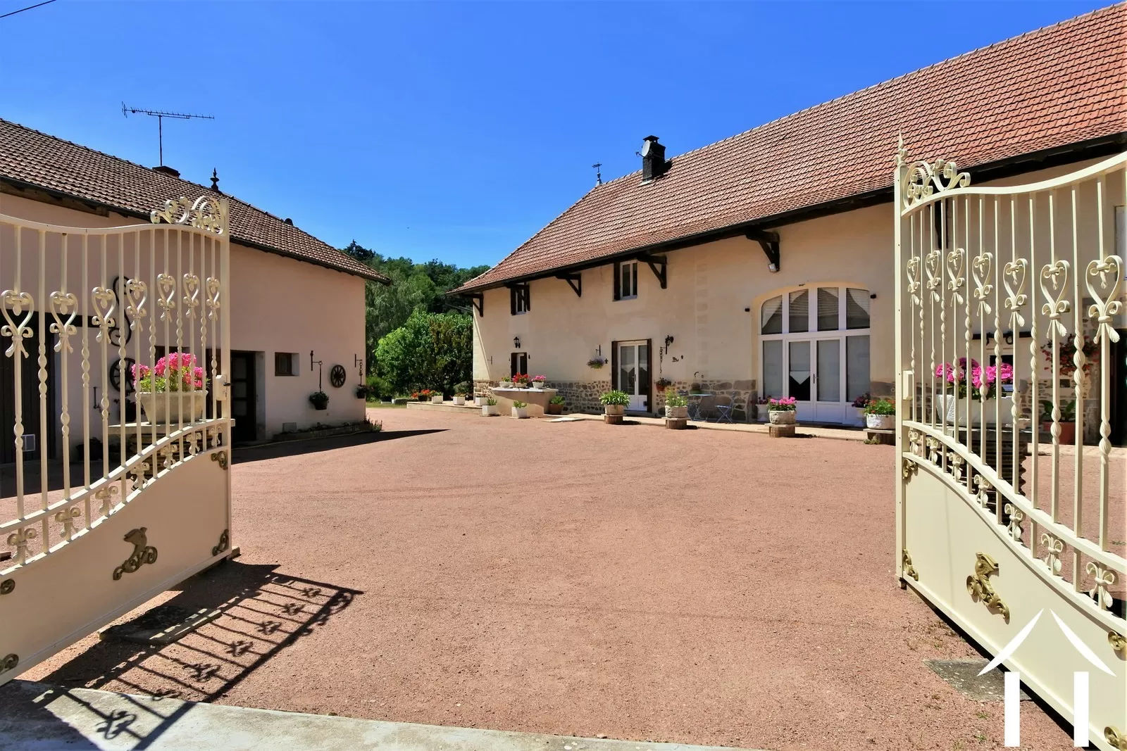 Gites complex te koop cluny, bourgogne, JP5150S Afbeelding - 1