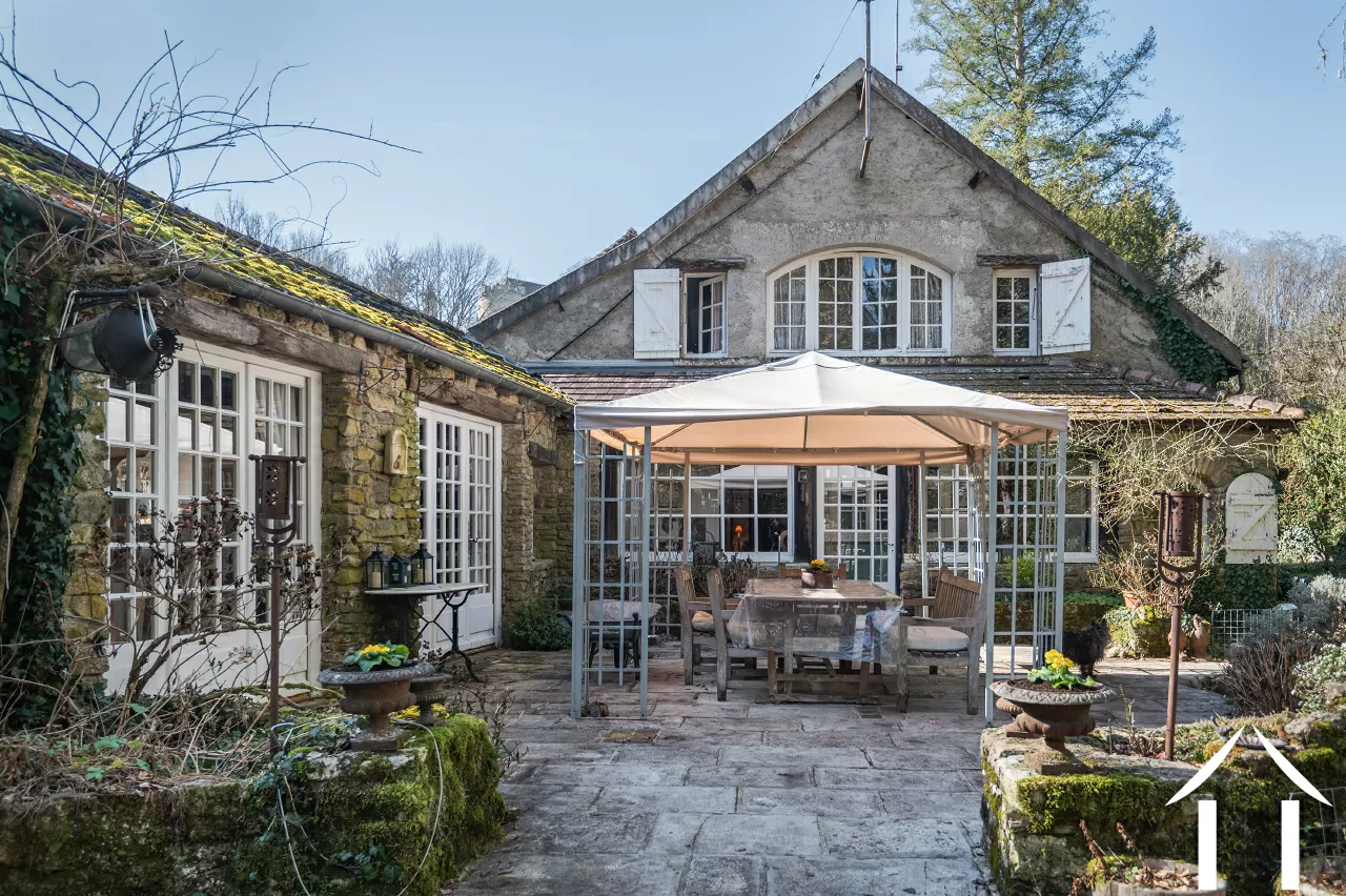 Woonhuis te koop couches, bourgogne, BH5395H Afbeelding - 1