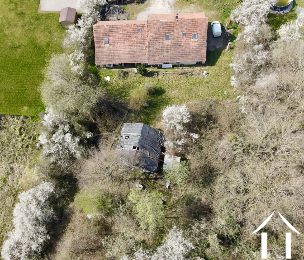 Woonhuis te koop diconne, bourgogne, BH5434H Afbeelding - 2