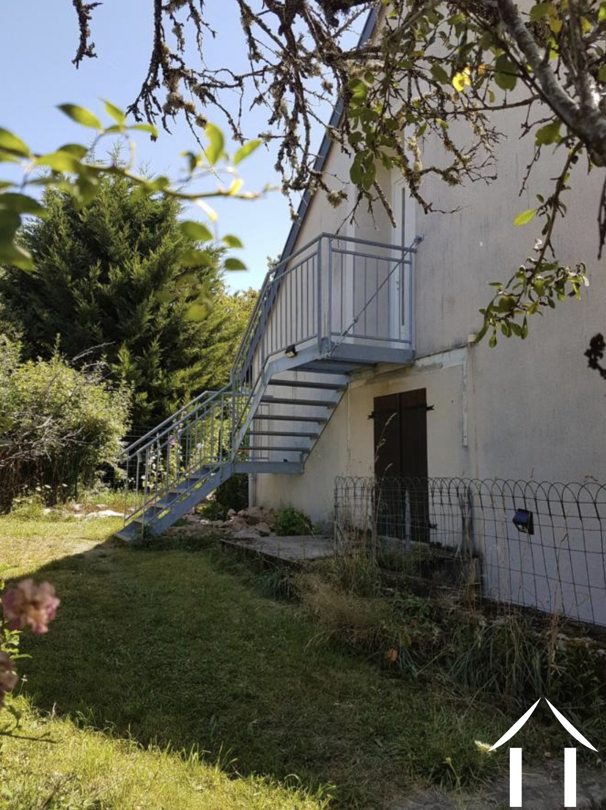entrace in the  "large" gite