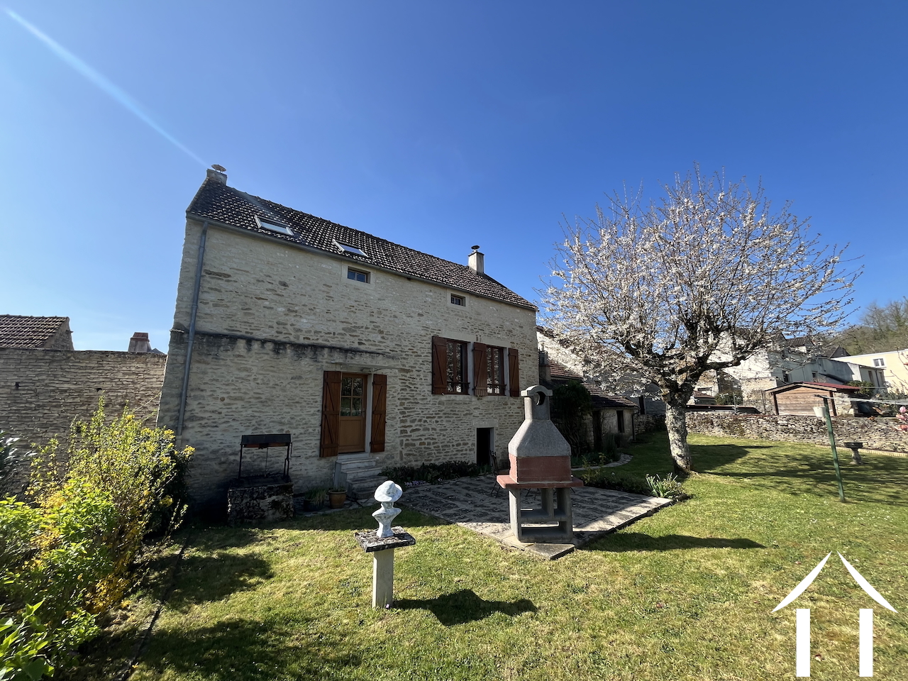 Woonhuis te koop noyers, bourgogne, bh5582H Afbeelding - 1