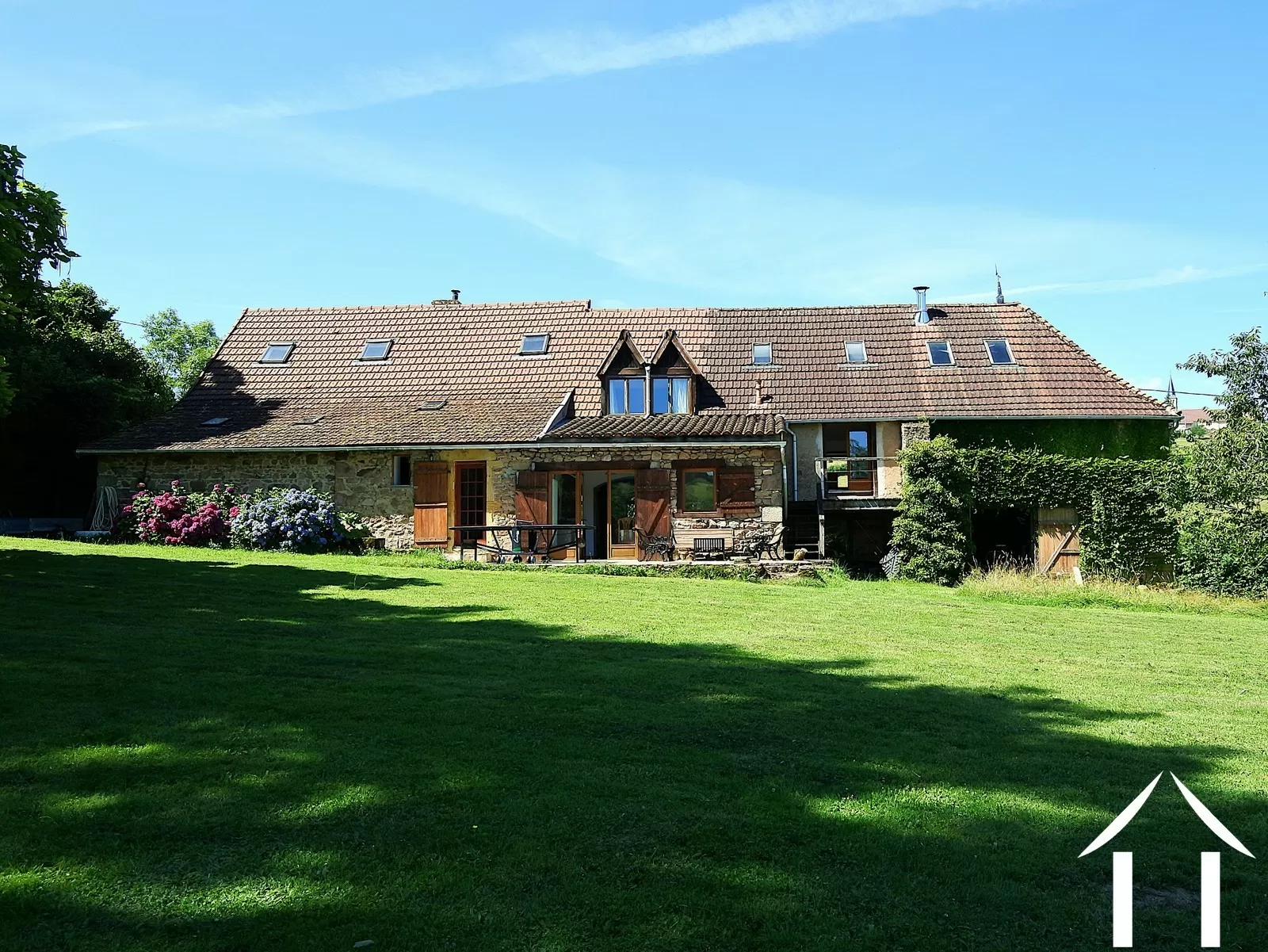 Woonhuis te koop montmelard, bourgogne, JDP5589S Afbeelding - 1