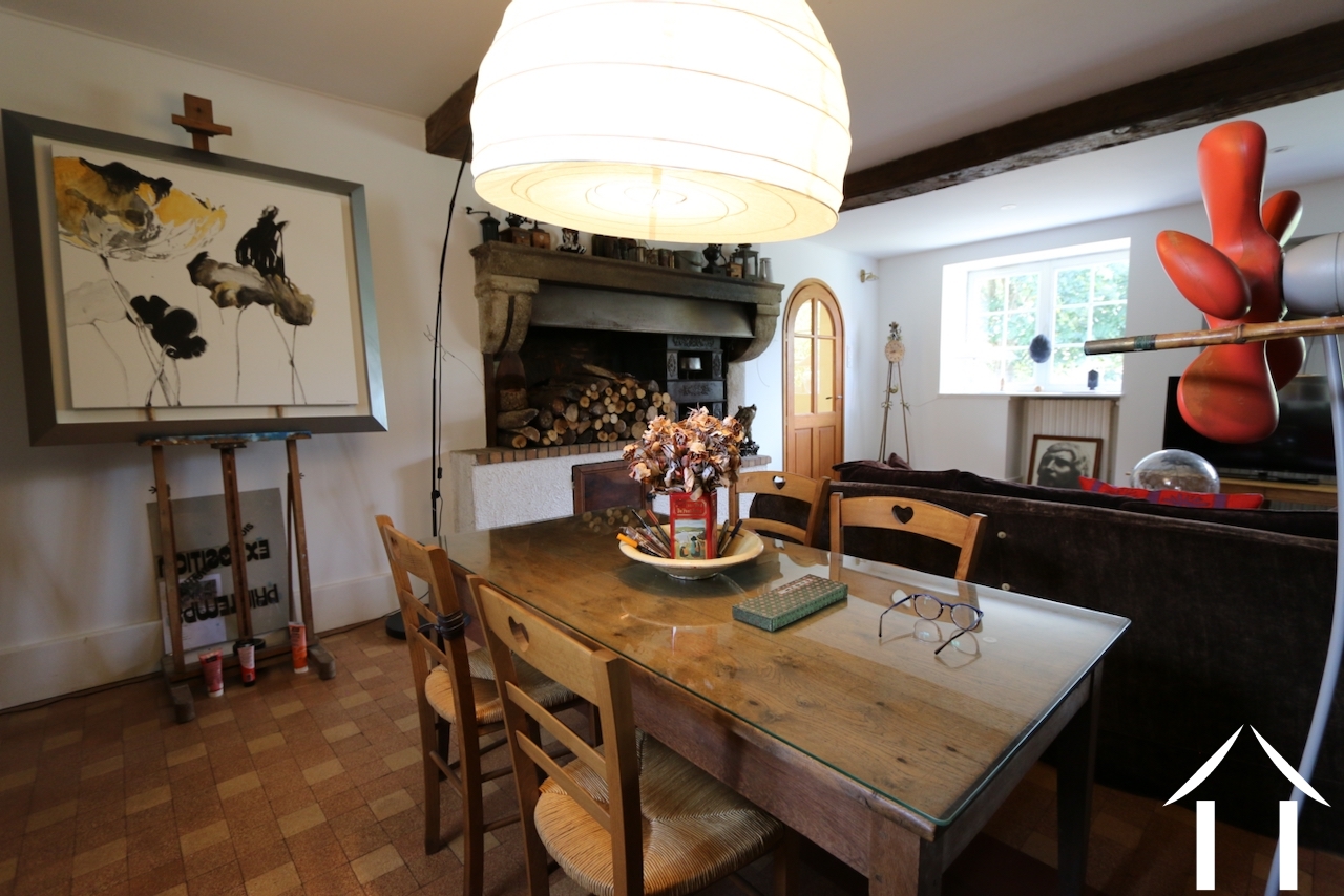 Huis 2: eetruimte in de woonkamer