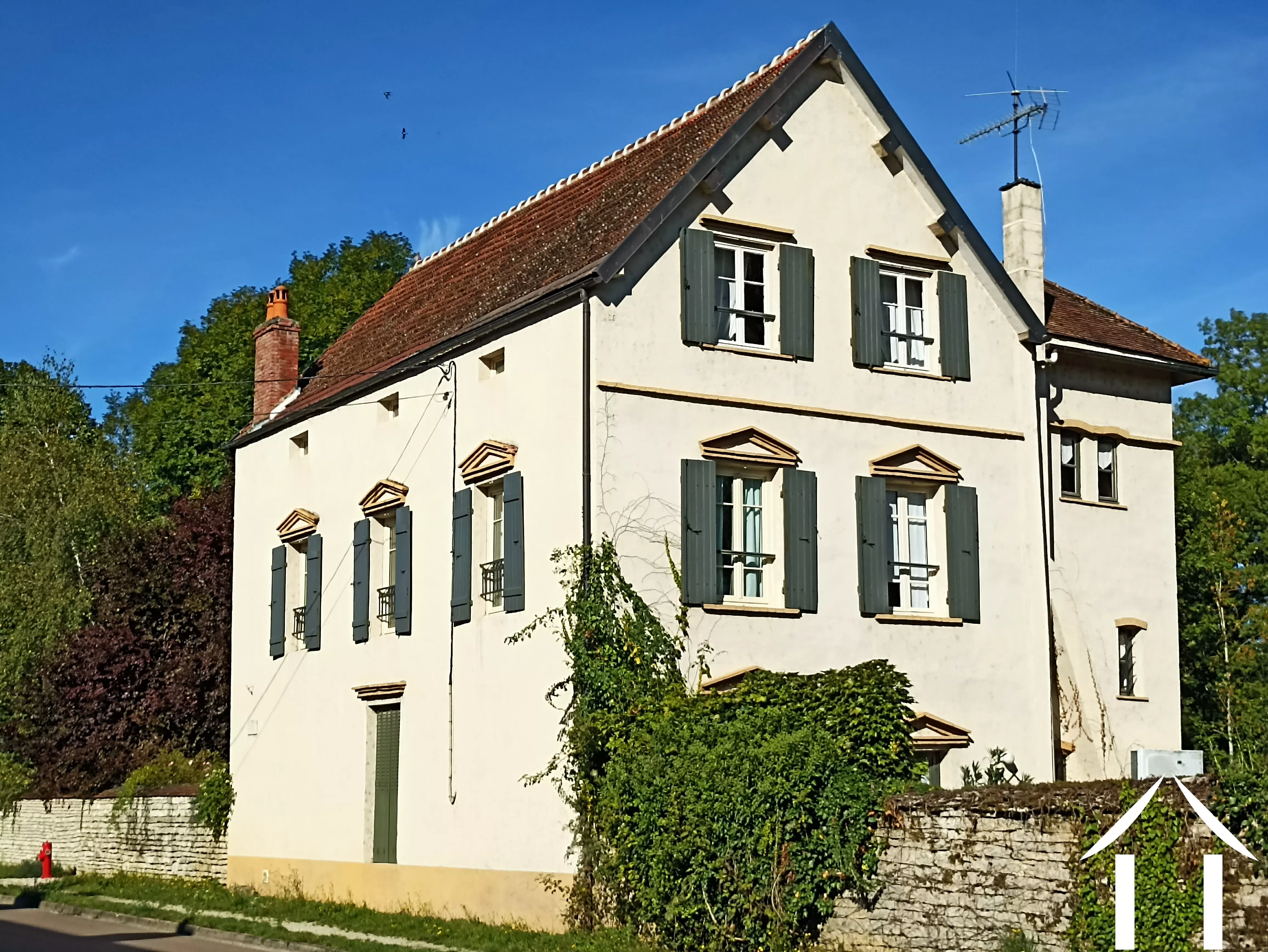 Woonhuis te koop noyers, bourgogne, BH5622H Afbeelding - 2