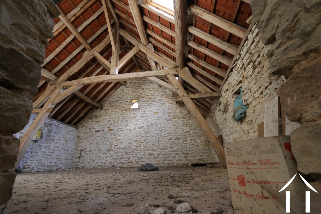Kamer boven de schuur met prachtige eiken balken
