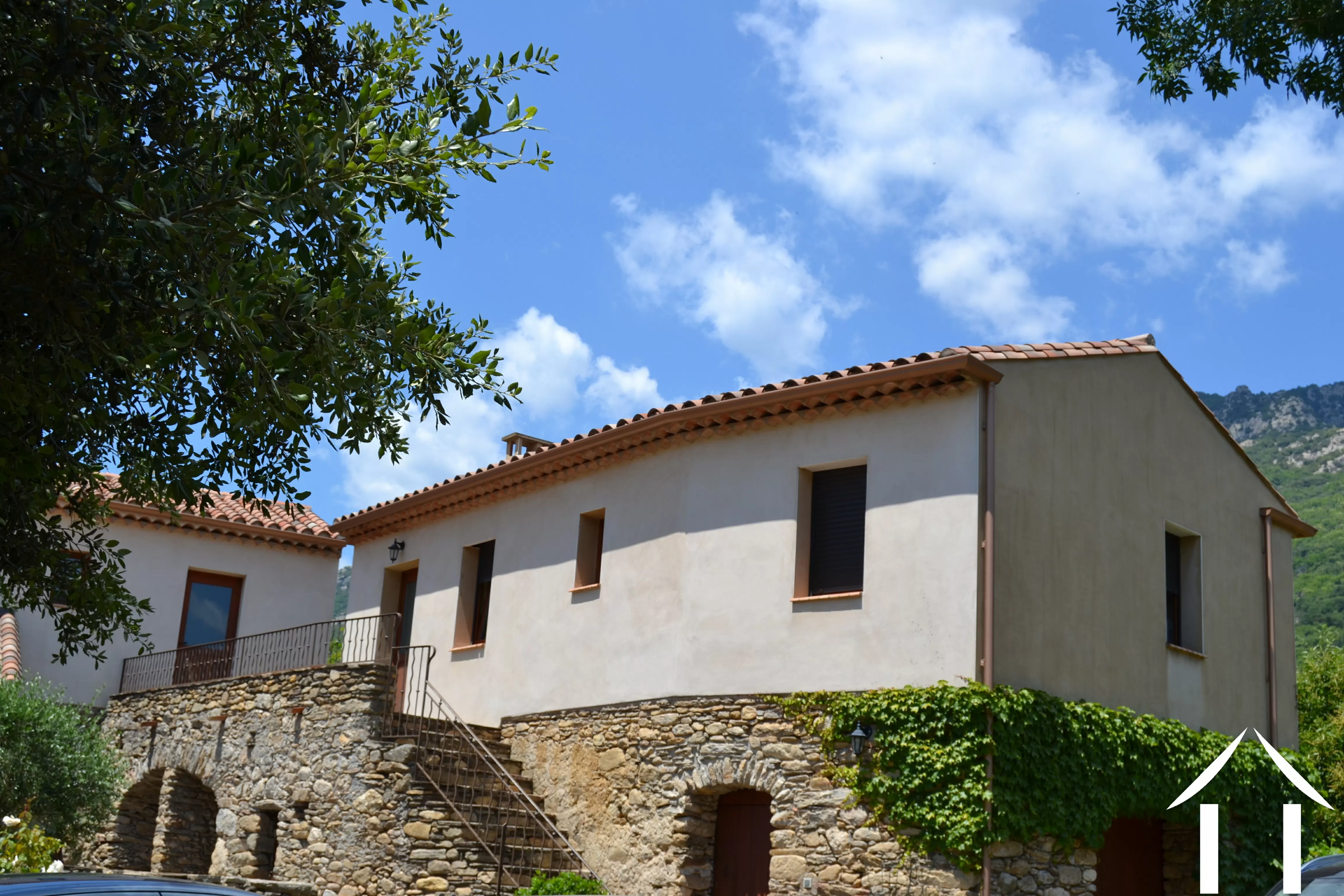 Woonhuis te koop colombieres sur orb, languedoc-roussillon, 09-6951 Afbeelding - 1