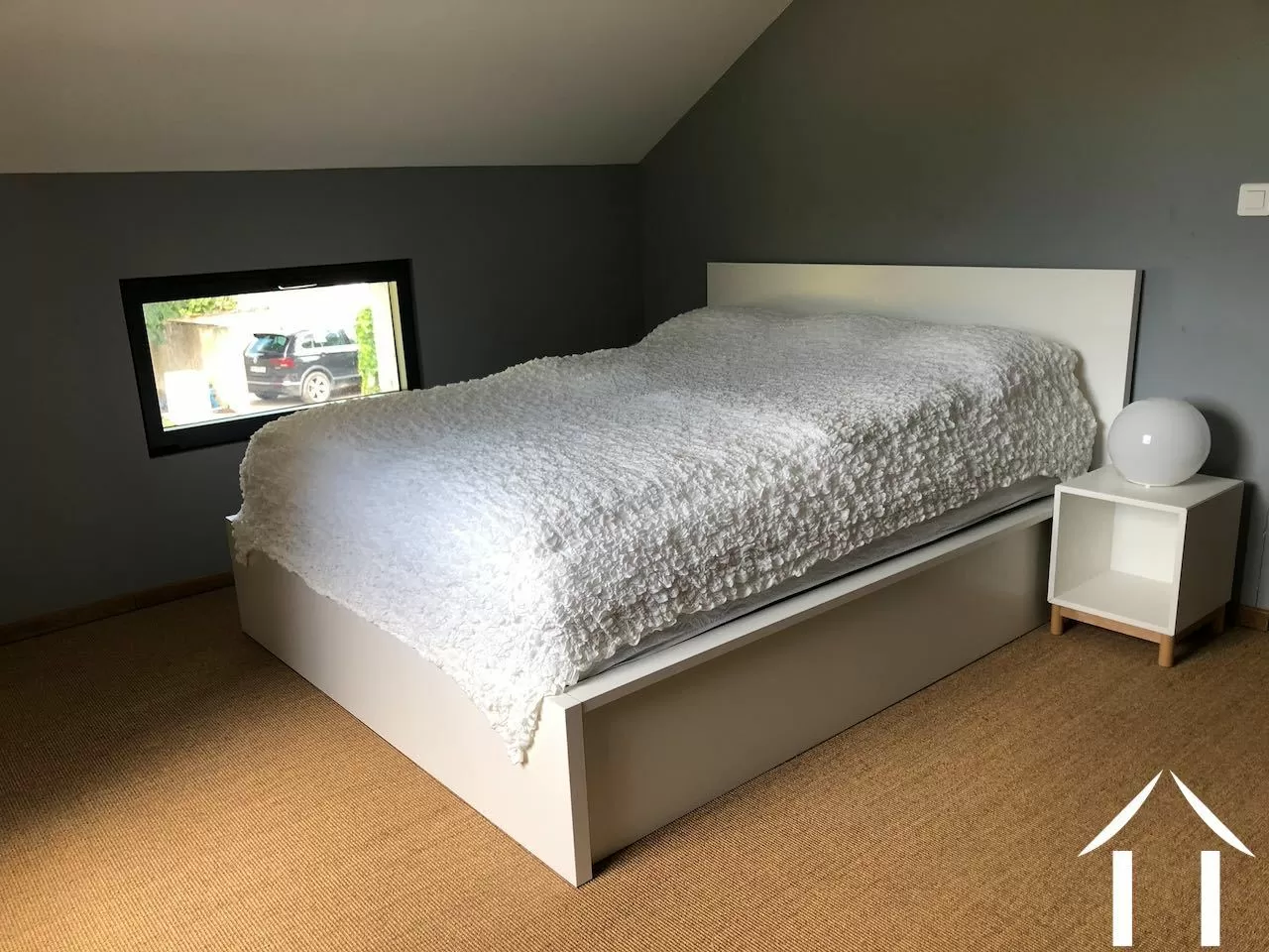 Slaapkamer 1 en suite met douchekamer