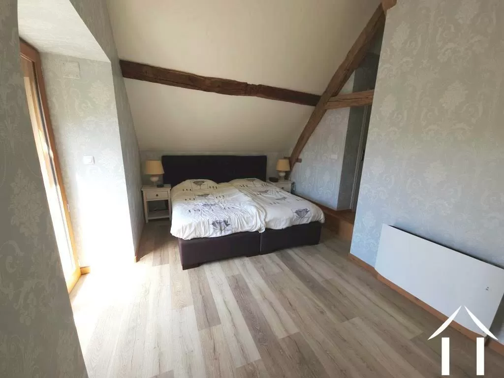 Onlangs gemaakte master slaapkamer op de 3e verdieping