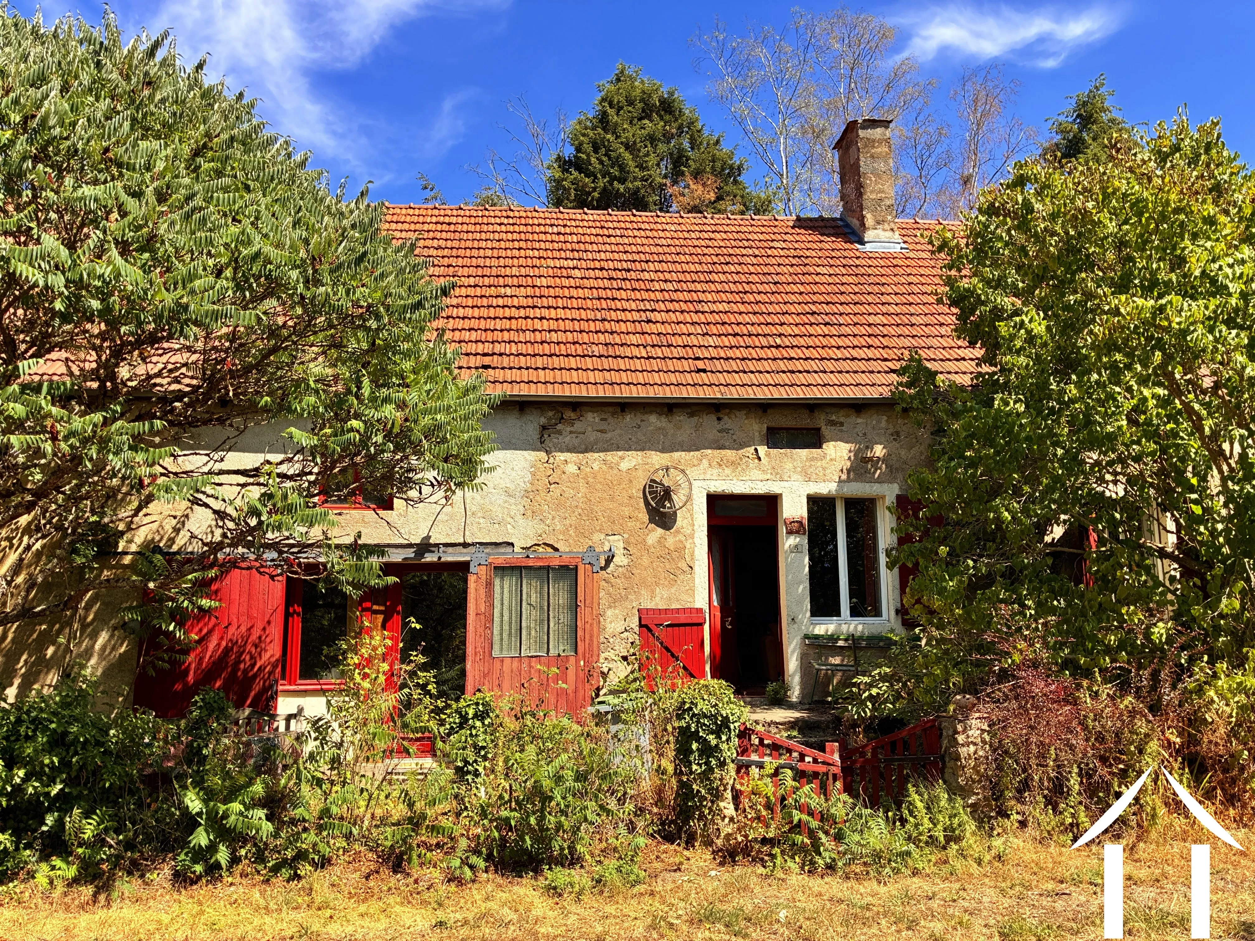 Woonhuis te koop la motte ternant, bourgogne, cvh5688 Afbeelding - 1