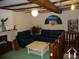 Mezzanine Salon