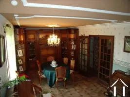 dining room which could be joined with the kitchen