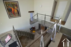 hall avec escaliers