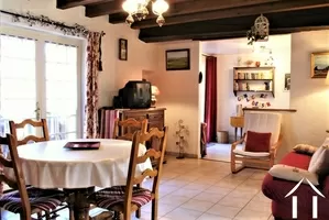 <en>large living dining room in the guest house</en><fr>grand séjour dans le gite</fr>
