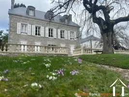 Manoir Landhuis  te koop ussel, auvergne, Li944 Afbeelding - 2