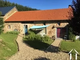 Authentiek stenen huis  te koop arronnes, auvergne, AP030071054 Afbeelding - 1