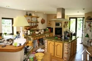 large living kitchen