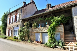 Authentiek huis met tuin in rustig dorpje bij Cluny