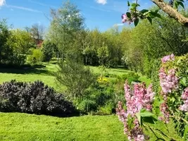 Aangename en zeer mooie tuin