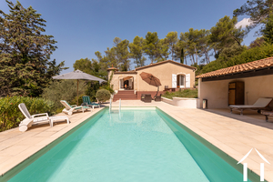 Villa in bevoorrechte omgeving ten noorden van Montpellier 