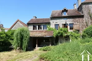 Karakteristiek huis in rustig dorp