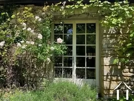 Deuren naar de tuin vanuit de eetkamer