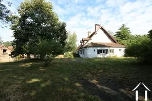 Uitzicht op het pand vanuit de tuin
