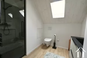 Badkamer met toilet