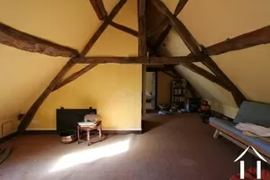 Twee aaneengeschakelde kamers onder de nok-slaapkamer 3