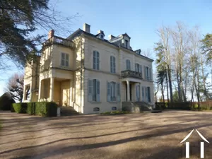 Château te koop in SAINT GERAND LE PUY  Ref # AP03007818 