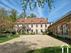 Maison de maître te koop in ESPINASSE VOZELLE  Ref # AP03007917 