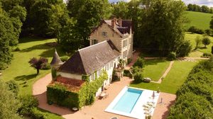 Château te koop in SAINT GERAND LE PUY  Ref # AP03007959 