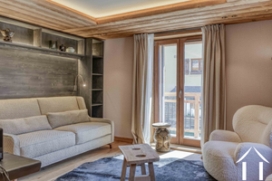 2 appartementen - dichtbij het dorpscentrum - volledig gerenoveerd Ref # C(4289)6576 