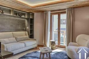 2 appartementen - dichtbij het dorpscentrum - volledig gerenoveerd Ref # C(4289)6576 