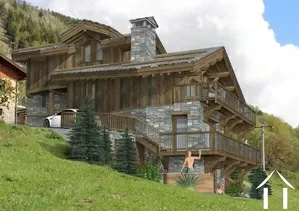 Half chalet with unobstructed view on the mountains of the valley saint-martin-de-belleville Ref # C2624 