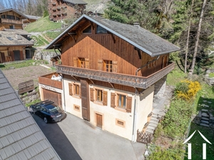 Traditionele savoyaardse stijl - chalet met 6 slaapkamers Ref # C5190 