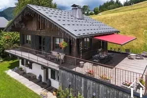 4 slaapkamer gastvrij chalet - ski in ski out Ref # C5509 