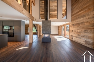 Prachtig volledig gerenoveerd chalet met binnenzwembad Ref # C5876 