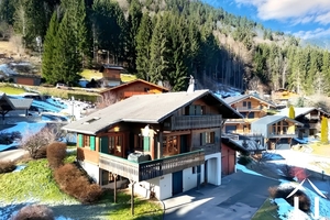 Traditioneel chalet met 5 slaapkamers - panoramisch uitzicht Ref # C6126 