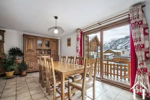 Huis 6 kamers - in saint-marcel Ref # C6207(5626) 