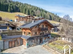Charmant chalet met 5 slaapkamers - dicht bij het centrum Ref # C6260 
