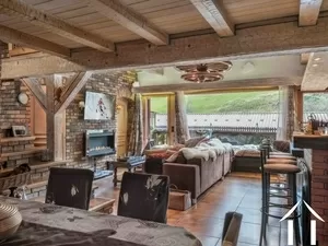 2 appartementen om te herenigen - ruim en authentiek aan de poorten van megeve Ref # C6317 