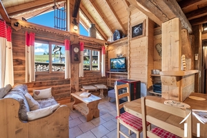 Charmant chalet - ski in, ski uit Ref # C6670 