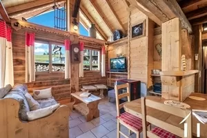 Charmant chalet - ski in, ski uit Ref # C6670 